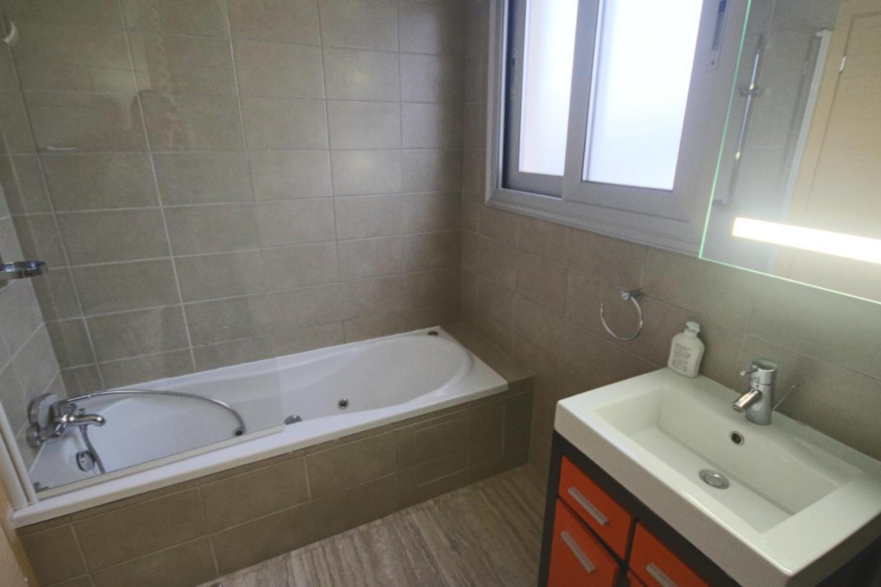 Fig Tree Bay Apartments โปรทาราส ภายนอก รูปภาพ