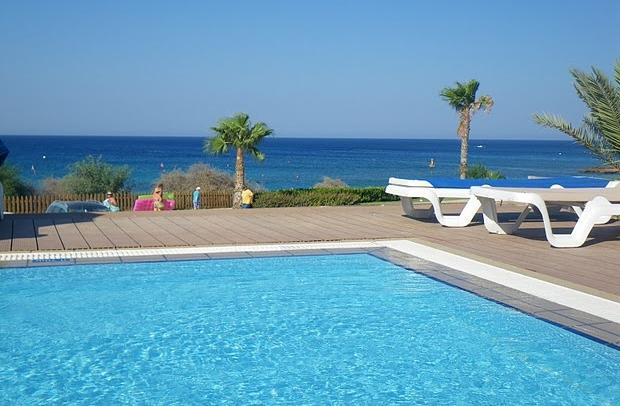 Fig Tree Bay Apartments โปรทาราส ภายนอก รูปภาพ
