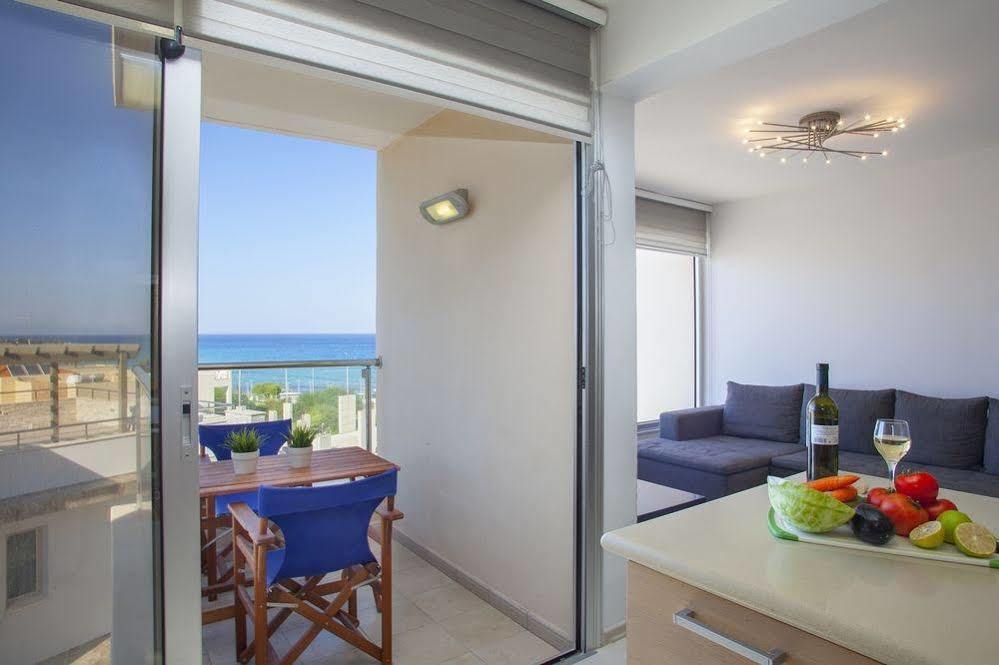 Fig Tree Bay Apartments โปรทาราส ภายนอก รูปภาพ